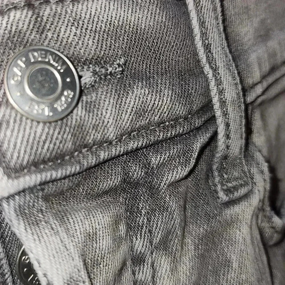 GAP Cheeky Short High Rise Button Fly Denim Cutoff Jean Shorts Daisy Dukes 28 6P - Picture 3 of 7